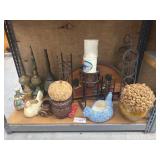 Lot of 15 assorted decorations
