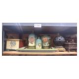 Lot of 8 assorted decorations