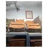 Lot of 2 chairs