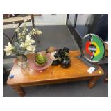 Lot of assorted decorations