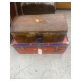 Lot of 2 assorted chests