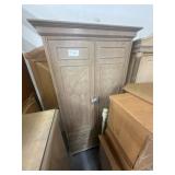 Cabinet set