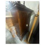 Lot of 2 cabinets