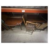 Lot of 12 table and chairs
