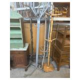 Lot of 9 assorted coat hangers