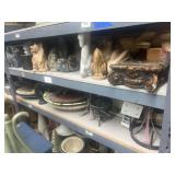 Lot of assorted decorations