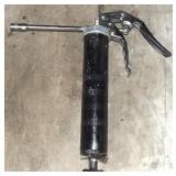 USED GREASE GUN + 3 GREASE TUBES