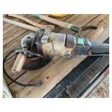 Black & Decker Heavy-Duty Angle Grinder