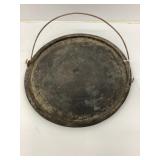 Round Cast Iron lid ï¿½with Metal Wire Handle