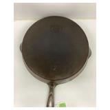 #12 Favorite Piqua Ware Cast Iron Skillet