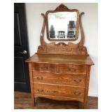 Oak Dresser with Mirror, 39.5x20x66