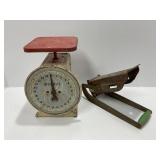 Way Rite Kitchen Scale and Metal Block Cutter