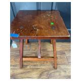 Wooden End Table With 16x16-Inch Top