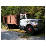 International Loadstar 6 Wheel Truck w/ Flatbed