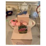 2 Pc Just The Right Shoe Collectible Figurines