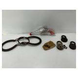 Horse Shoe Puzzle with Assorted Items