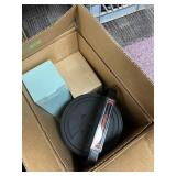 Group Lot: Decor Items and Miscellaneous Goods