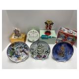 Christmas-Themed Plates and Decor