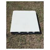 Folding table