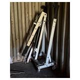 Portable hydraulic hoist/cherry picker