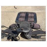 A Betta small black nylon saddle with blanket