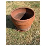 20 inch diameter terra-cotta pot with saucer