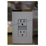 Receptacle W/ Nightlight (600)