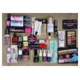 Make-up/ Nail Polish (2100)