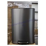 Trash Cans (18)
