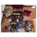 Costume Jewelry (large lot)