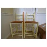 2 bar stools