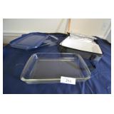 3 Pyrex bowls, 1 carrier