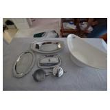 Salad bowl, plate and serving pieces