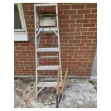 Pruning shears, 5 ft aluminum ladder