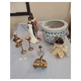 Flower pot (cracked), mini kerosene lamps, candle