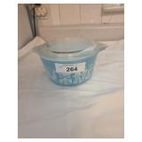 Pyrex 1 quart Amish Butterprint