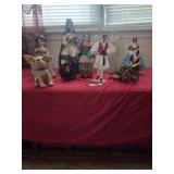 Martin Chiclana dolls, statue