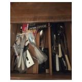 Drawer of misc silverware large knives