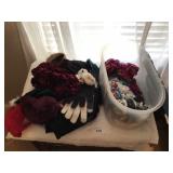 Miscellaneous lot of gloves