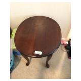 24 inch side table cabriole legs