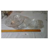 2 clear bowls