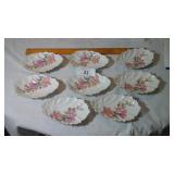 Shell shaped dishes  ( 8 )