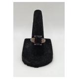Sterling 925 Ring w Red Center Stone- 4.4 Grams