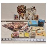 Vtg Tiddly Winks, Puzzle Blocks, Miniature Books