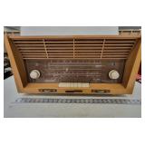 Grundig Majestic International Radio, Model 3095