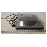 Realistic Model LAB 330 Vinyl Record Player