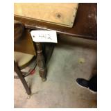 Drop leaf table w/4 misc chairs, 3 leaves