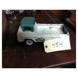 Metal Ford Gambles truck