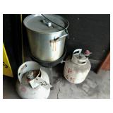 fish cooker w/2 propane tanks