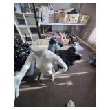 Mannequins/costumers